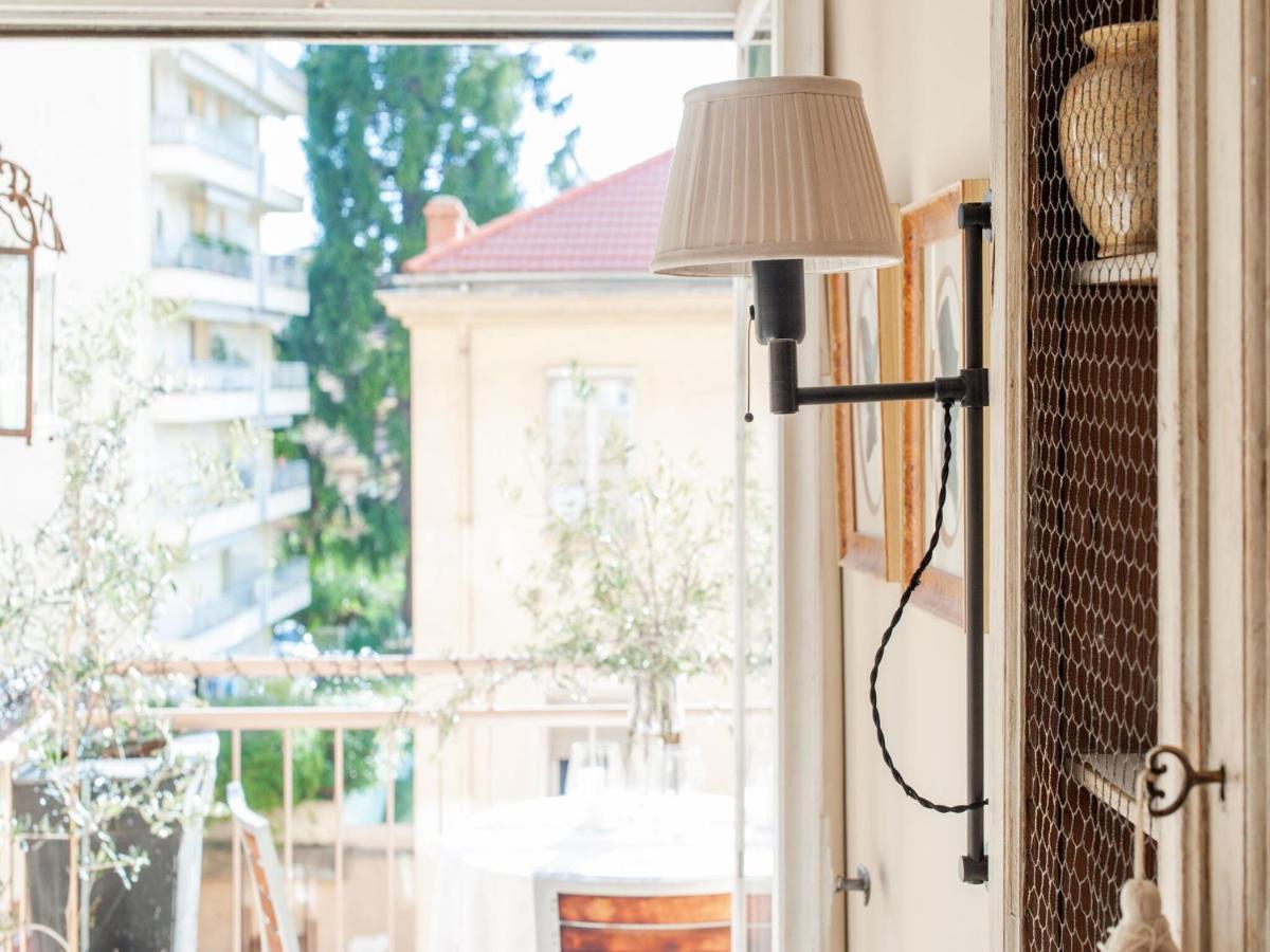 In With Balcony Terrace